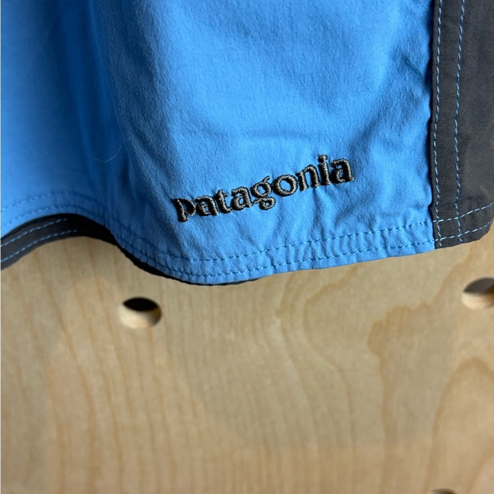 Patagonia Mens Stretch Wavefarer Board Shorts Blue Size 36  10” Inseam Swim - Picture 3 of 7